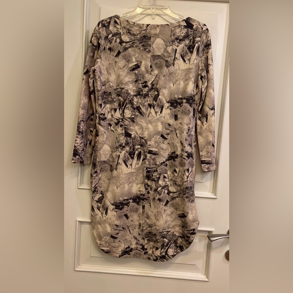 CACHAREL Elegant Black and Gray Sheath Dress with 3/4 Sleeves